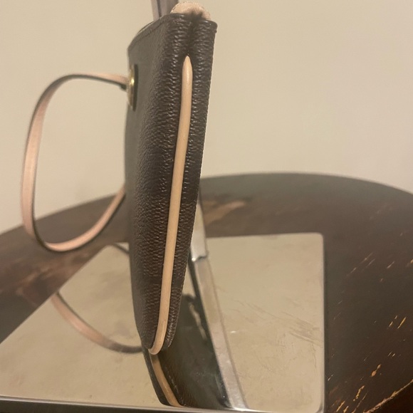 Coach Peyton Signature Wristlet - Like New - Picture 3 of 8